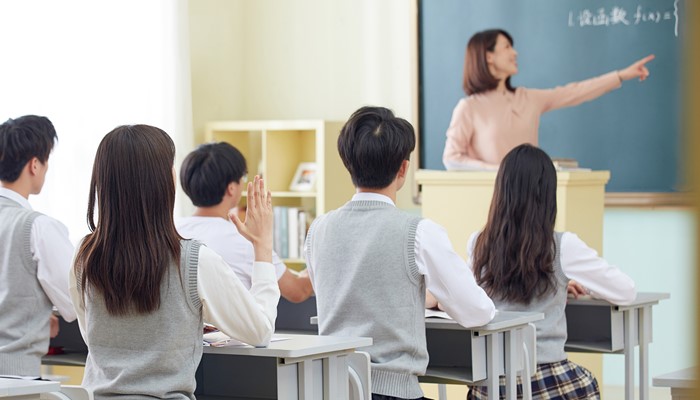 梦见自己上课管不住学生(梦见自己上课管不住学生了)