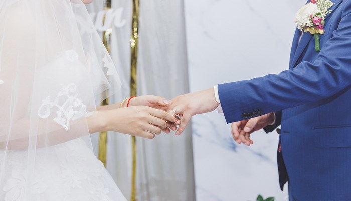 未婚做梦梦见筹备结婚(未婚做梦梦见筹备结婚女儿却不见了)