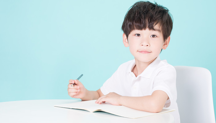 孕妇梦见自己生了男孩难看(孕妇梦见自己生了男孩难看的样子)