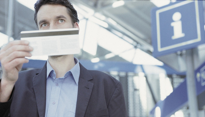 梦见自己变丑了是什么意思(梦见自己的脸部衰老)