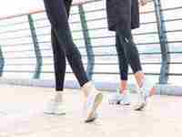 梦到不认识的老太太(梦到不认识的老太太来家里赶不走)