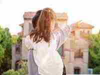 梦见头发变长了什么意思(梦见头发大把大把掉是什么意思?)