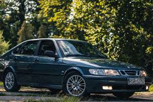 梦见三双鞋子(梦见三双鞋子是什么意思)