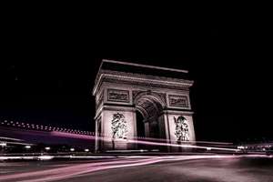 梦见给人剪头发(梦见给别人理发是什么意思)