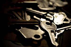 梦见食指流血(梦见自己食指流血是什么意思)