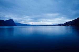 梦见吐小蛇(梦见嘴巴里吐出小蛇有什么预兆)