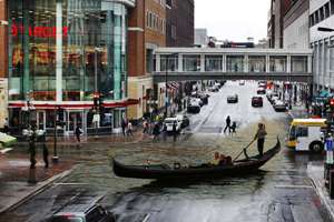 梦见自己坐火车出远门(周公解梦梦到坐火车出远门是什么意思)