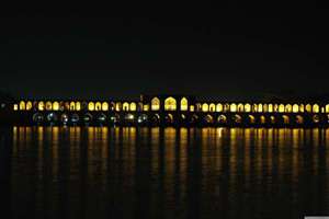 日正当中 电视剧(日正当中)