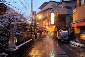 梦见栽桃树(梦见种桃树有什么预兆)