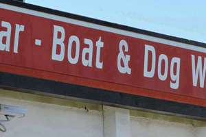 梦见与喜欢的人牵手(梦见和喜欢的人牵手是什么意思有什么预兆)