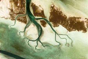 梦见用刀子(梦见拿刀子是什么预兆)